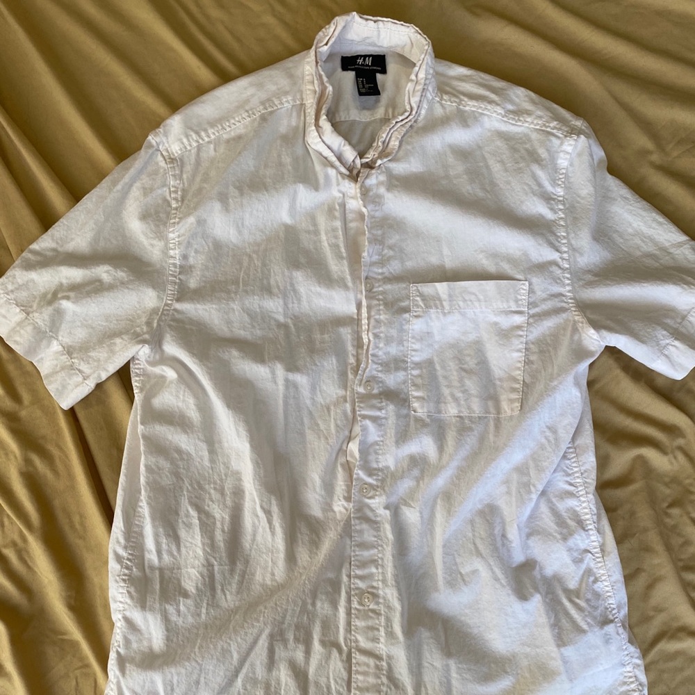 H&M Buttoned up shirt